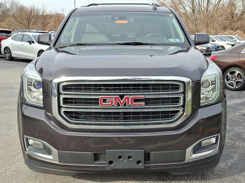 Used 2017 GMC Yukon SLT image 2