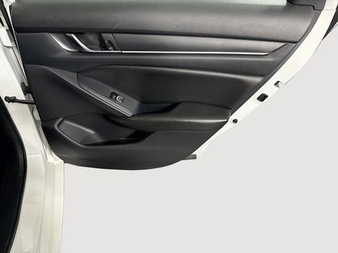 Used 2019 Honda Accord LX image 28