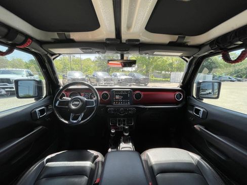 Used 2021 Jeep Gladiator Rubicon AWD/4WD image 18