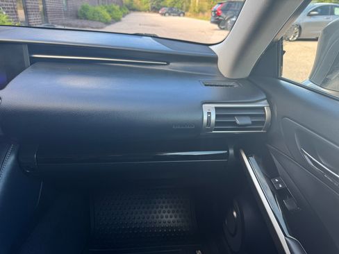 Used 2016 Lexus IS 200t image 16