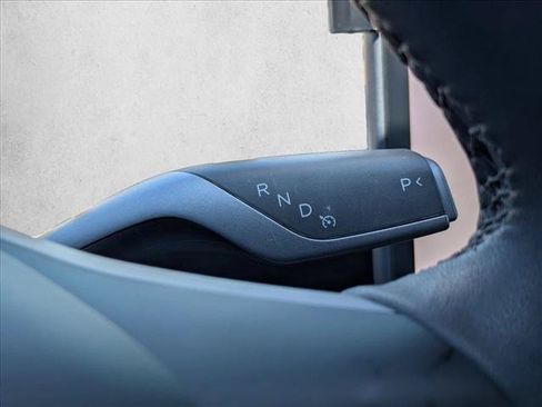 Used 2023 Tesla Model 3 Standard Range RWD image 12