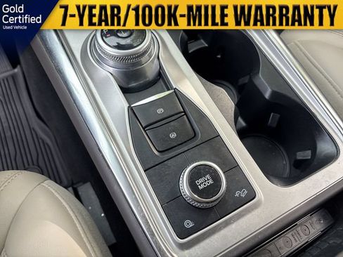 Used 2022 Ford Explorer Platinum w/ Class IV Trailer Tow Package AWD/4WD image 30