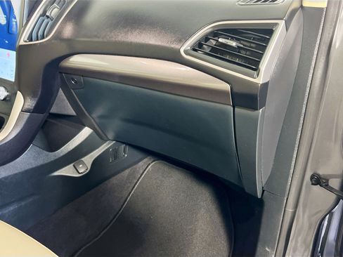 Used 2024 Ford Edge SEL image 35