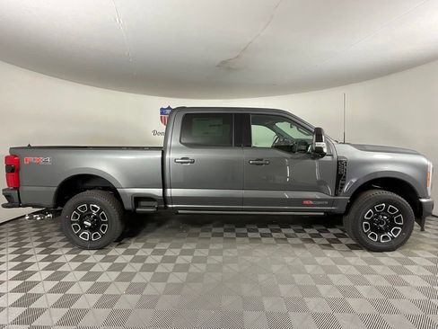 New 2026 Ford F250 Platinum AWD/4WD image 2