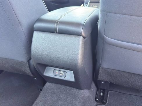 Used 2025 Nissan Altima 2.5 SV FWD image 28