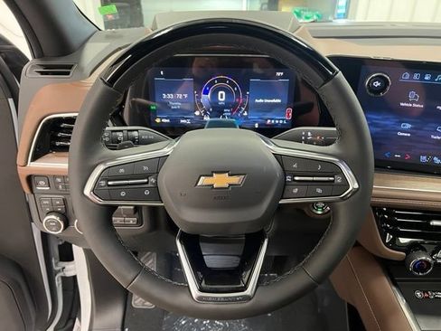 New 2026 Chevrolet Suburban High Country AWD/4WD image 7