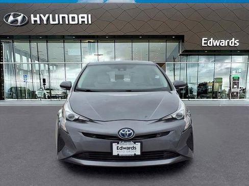 Used 2017 Toyota Prius Four image 11