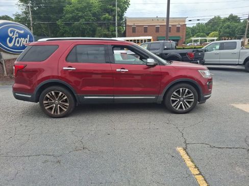 Used 2018 Ford Explorer Platinum AWD/4WD image 3