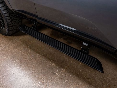 Used 2025 Lexus GX 550 image 13