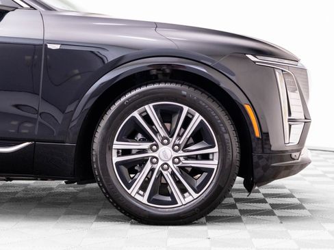 Certified 2024 Cadillac Lyriq Luxury RWD image 39