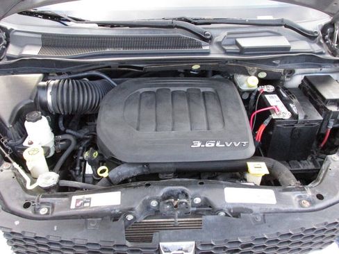 Used 2013 Dodge Grand Caravan SXT FWD image 29