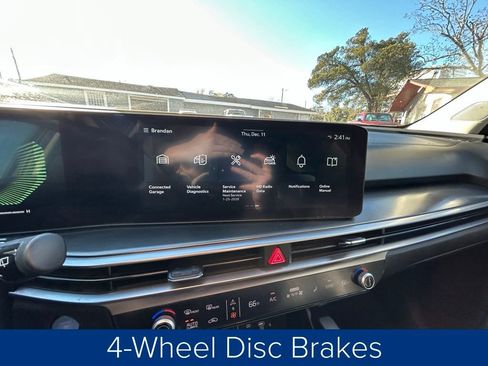 Used 2025 Kia Sorento S w/ Panoramic Sunroof Package image 39