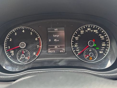 Used 2014 Volkswagen Passat 2.5 SE image 34