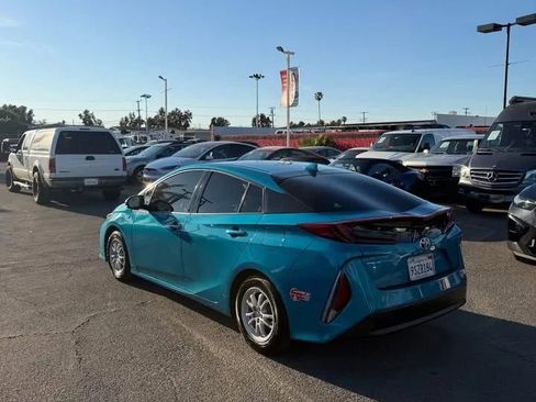 Used 2017 Toyota Prius Prime Plus w/ Carpet Mat Package image 3