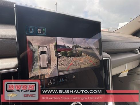 New 2025 GMC Yukon Denali w/ Sun & Power Step Package image 15