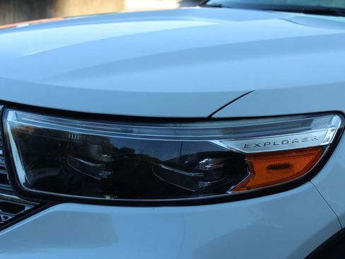 Used 2020 Ford Explorer Limited image 48