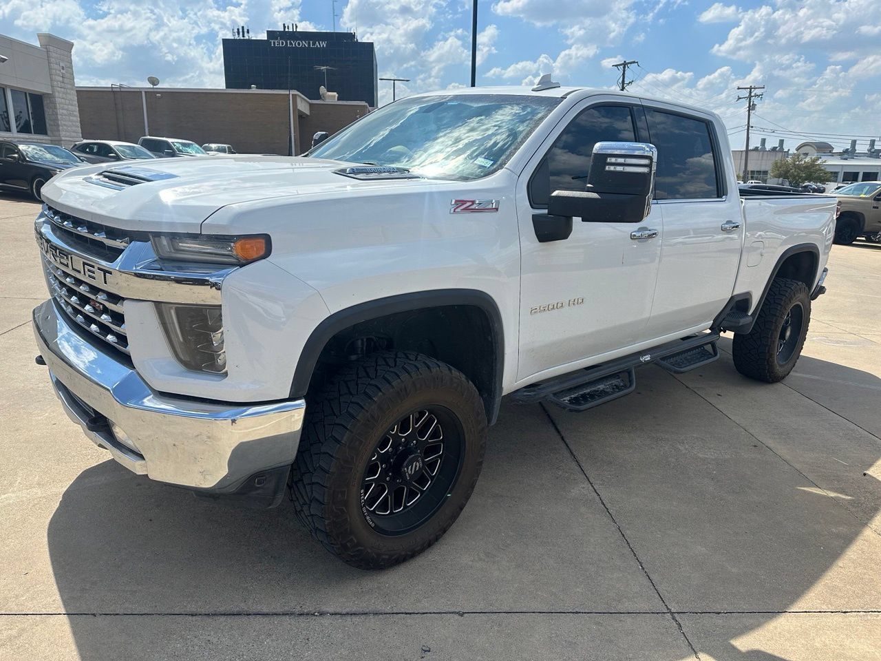 Used 2021 Chevrolet Silverado 2500 LTZ AWD/4WD image 3