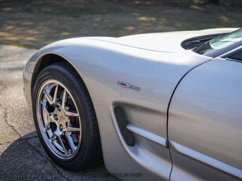 Used 2003 Chevrolet Corvette Z06 w/ Memory Package, 3 Drivers image 37