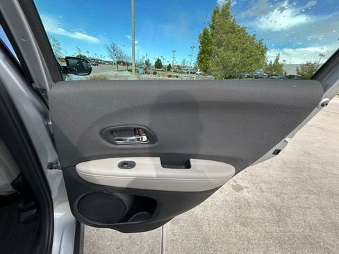 Used 2022 Honda HR-V LX image 30