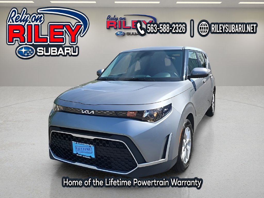 Used 2025 Kia Soul LX w/ LX Technology Package FWD image 1