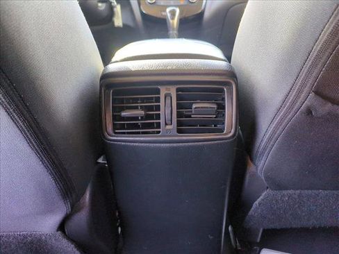 Used 2020 Nissan Rogue Sport S image 16