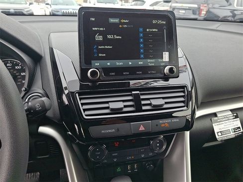 New 2026 Mitsubishi Eclipse Cross LE image 10