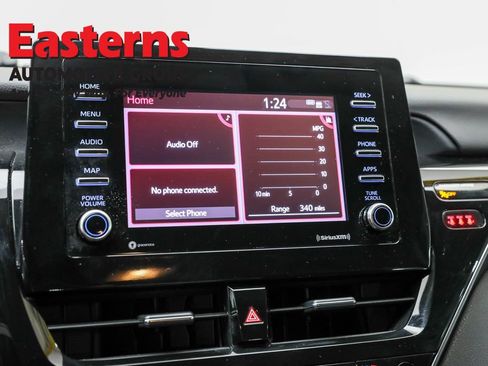 Used 2022 Toyota Camry SE image 18