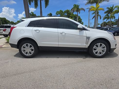 Used 2015 Cadillac SRX FWD image 3