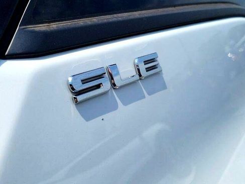 Used 2019 GMC Terrain SLE w/ Driver Convenience Package image 8