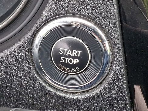 Used 2020 Nissan Rogue SV AWD/4WD image 22