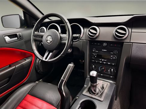 Used 2007 Ford Mustang Shelby GT500 RWD image 7