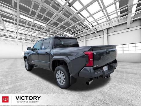 Used 2026 Toyota Tacoma SR5 AWD/4WD image 5