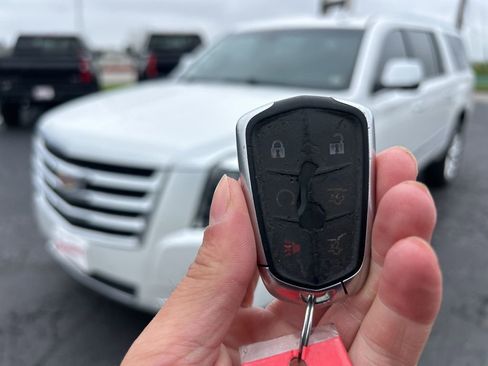 Used 2019 Cadillac Escalade ESV Premium Luxury AWD/4WD image 51