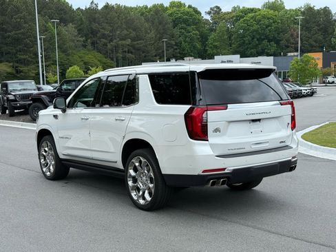 Used 2025 GMC Yukon Denali w/ Denali Reserve Package AWD/4WD image 3