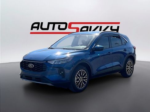 Used 2023 Ford Escape SE FWD image 3