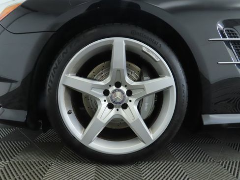Used 2013 Mercedes-Benz SL 550 image 34