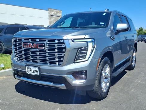 Used 2025 GMC Yukon Denali AWD/4WD image 2