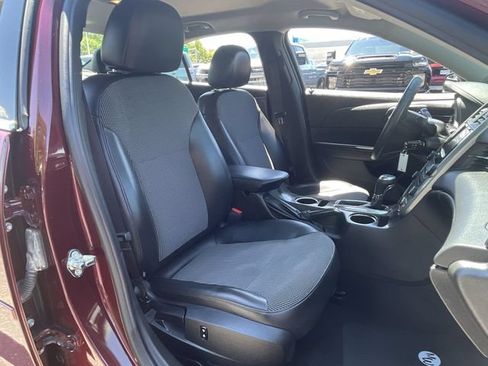 Used 2015 Chevrolet Malibu LT w/ Power Convenience Package FWD image 25