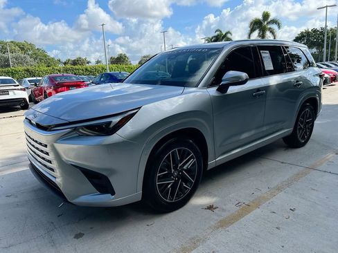 Certified 2025 Lexus TX 350 AWD w/ Technology Package image 3