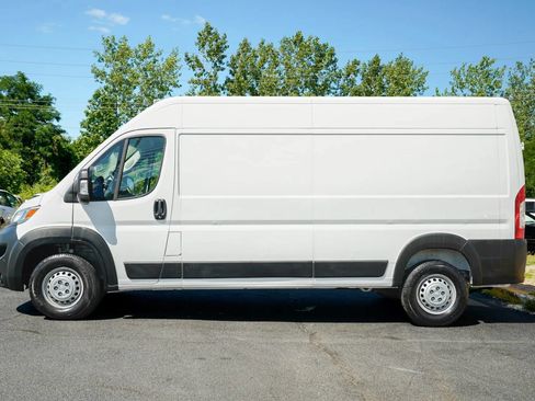 Used 2025 RAM ProMaster 2500 w/ Convenience Group FWD image 8