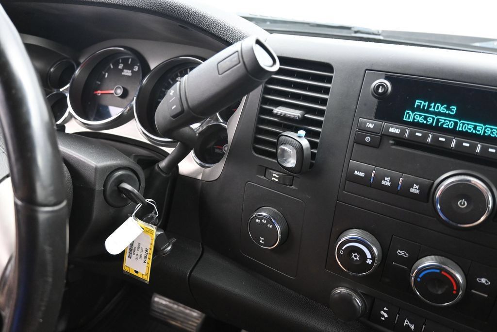 Used 2011 GMC Sierra 2500 SLE w/ Convenience Package AWD/4WD image 13