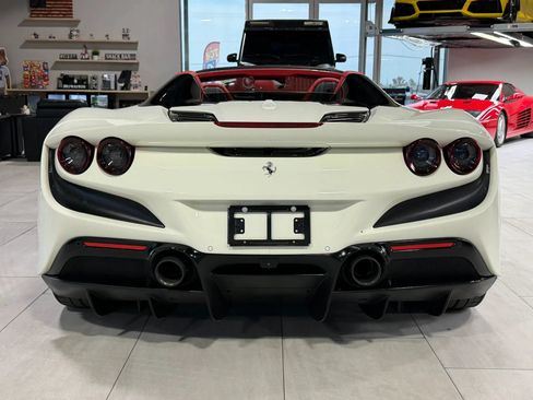 Used 2021 Ferrari F8 Tributo RWD image 12