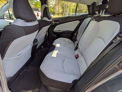 Used 2022 Toyota Prius LE FWD image 12