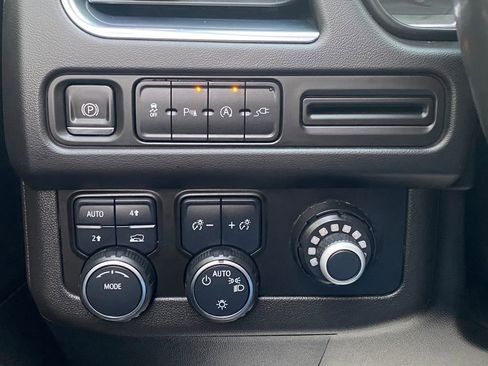 Used 2021 Chevrolet Suburban RST w/ Rear Media and Nav Package image 31