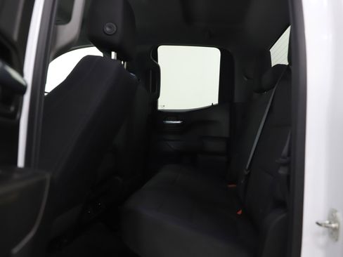 Used 2019 Chevrolet Silverado 1500 Custom w/ Custom Convenience Package image 17