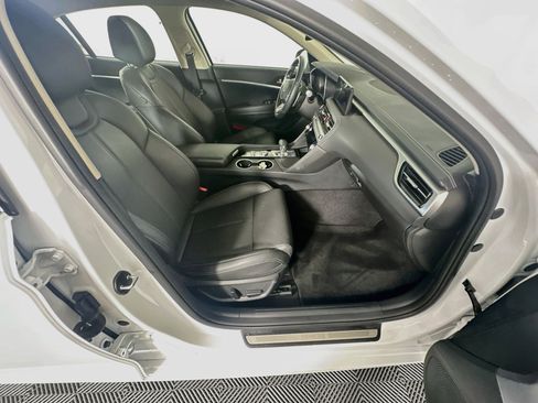 Used 2026 Genesis G70 2.5T RWD image 31