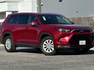 Used 2025 Toyota Grand Highlander XLE video 2