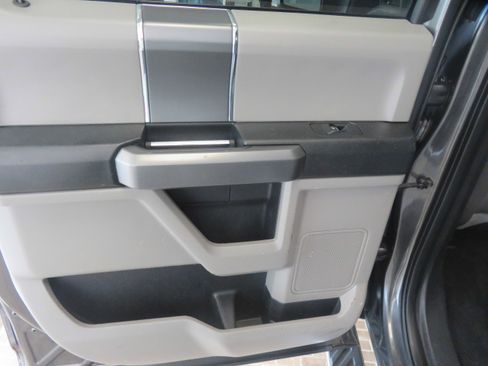 Used 2018 Ford F150 XLT w/ Equipment Group 301A Mid AWD/4WD image 19