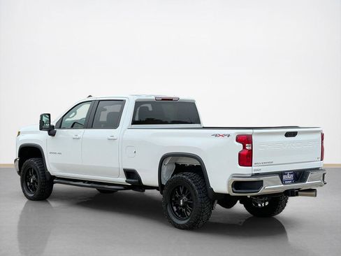 Used 2025 Chevrolet Silverado 2500 LT w/ Convenience Package AWD/4WD image 5