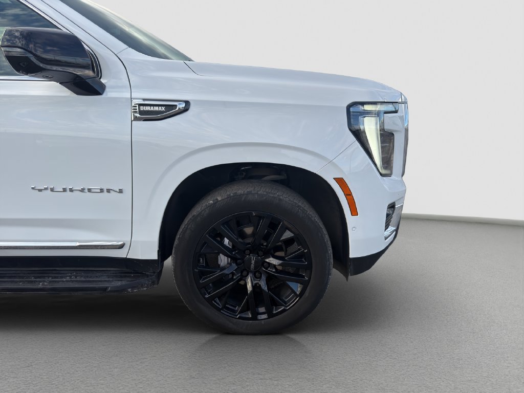 Used 2025 GMC Yukon Elevation w/ Elevation Premium Package AWD/4WD image 22